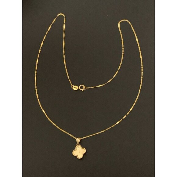 18K Gold Necklace Chain 18 inches Flower 1.83 grams - Picture 3 of 10